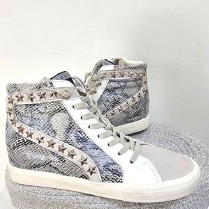 Vintage Havana Snakeskin White Dayna Hi Top Star Studded New Without Tag Sneaker